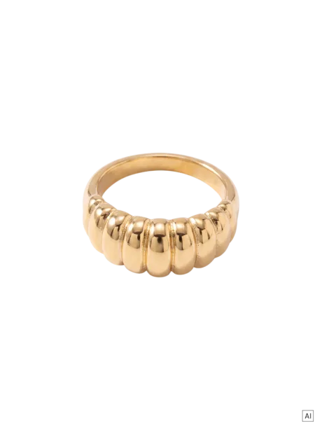 Crossaint Ring